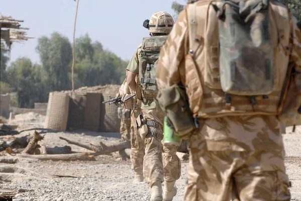 البرلمان البريطاني يتهم وزارة الدفاع بالتقصير في منع تكرار تسريب بيانات الأفغان