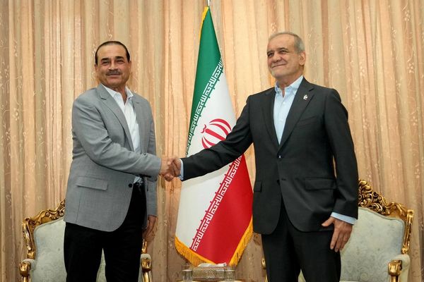 د پاکستان د پوځ مشر په تهران کې د پزشکیان په ګډون له قالیباف او عراقچي سره وکتل