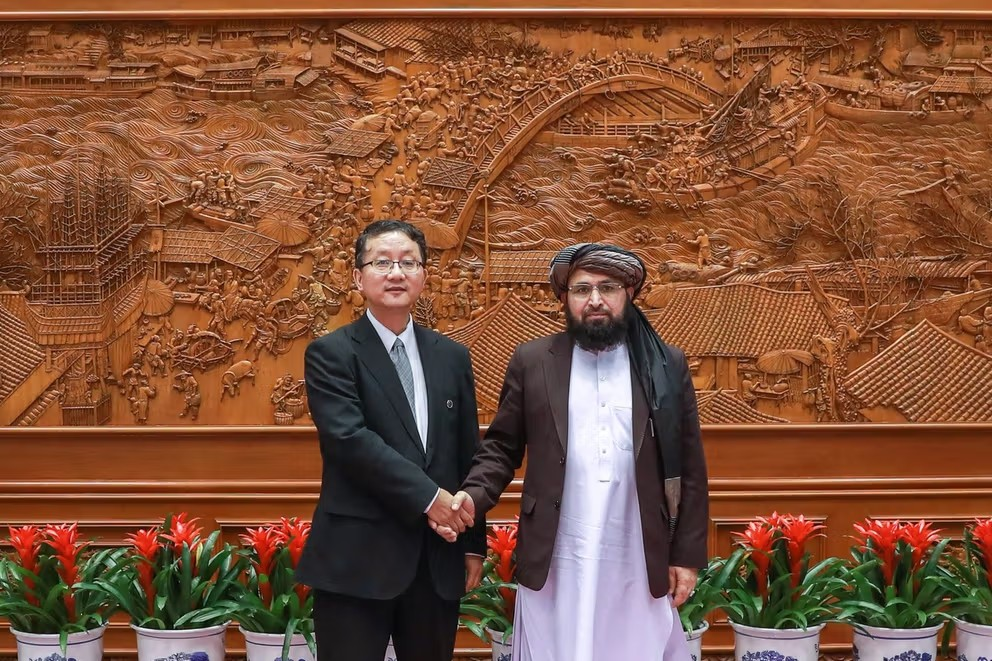 الصين تؤكد احترامها لاستقلال أفغانستان وتحذّر من عودة أميركية محتملة