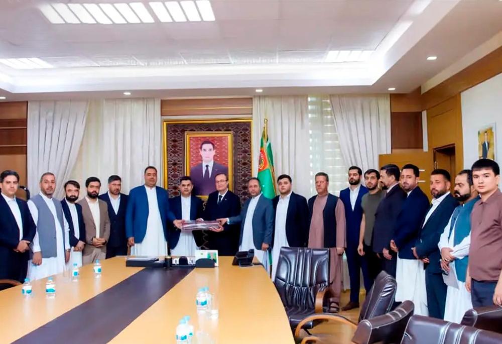 د افغانستان او ترکمنستان د سوداګرۍ خونو مسوولان پر ګډو پانګونو غږېدلي