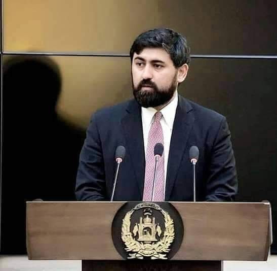 متین بېک: طالبان اشغالګر ځواک دی او د شمال کانونه د جګړې غنیمت ګڼي