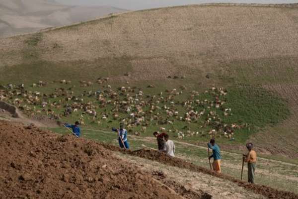 اتحادیه اروپا میگوید از افغانها در برابر پیامدهای تغییرات اقلیمی حمایت میکند