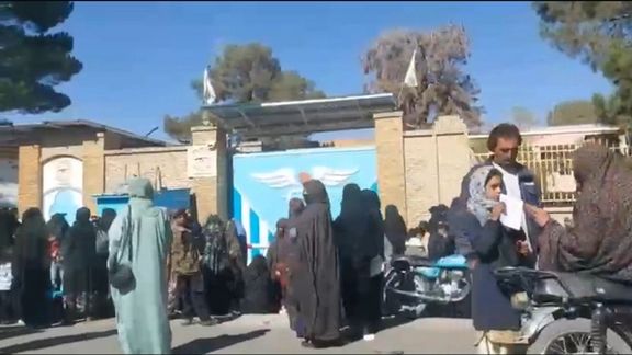 Taliban Bar Women Without Burqas From Entering Herat Hospital, Say Sources