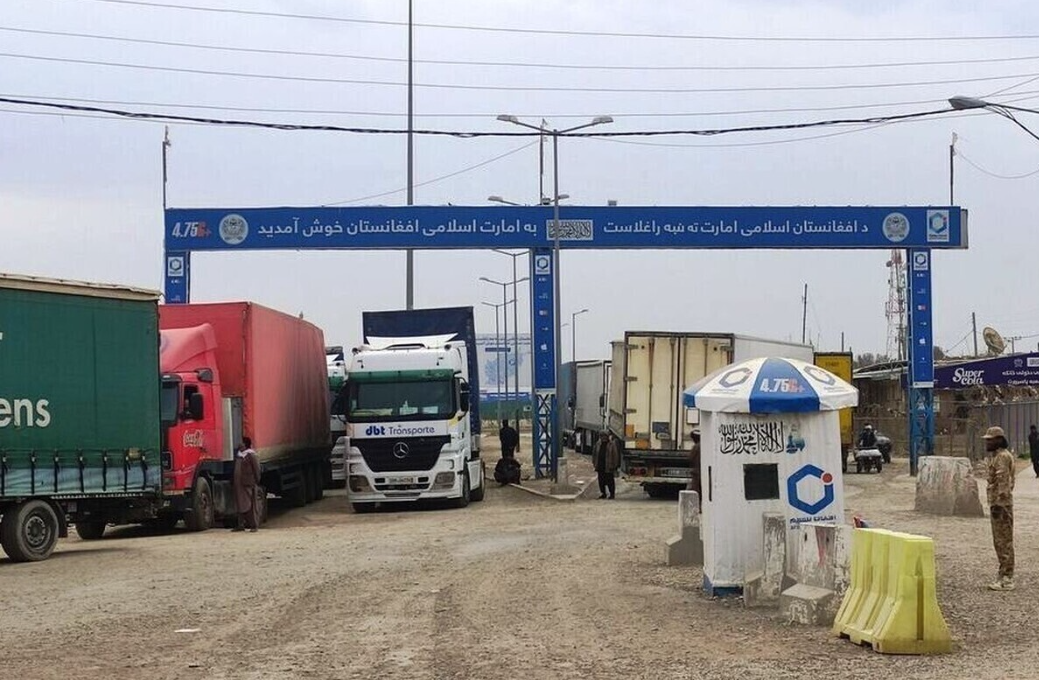استاندار خراسان رضوی ایران خواهان تسهیل تردد کامیون‌های ایرانی در مرز افغانستان شد