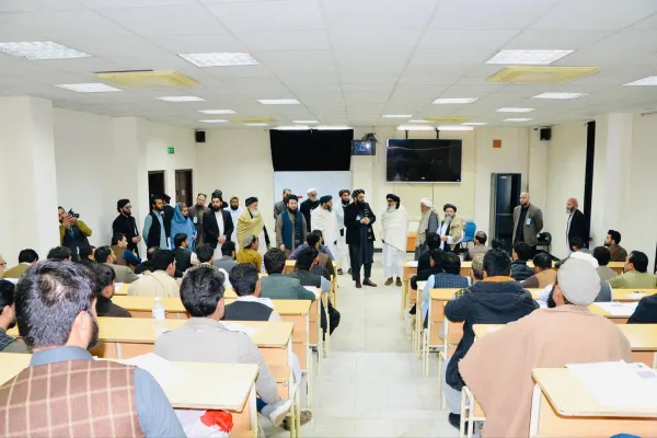 له نجونو فارغانو پرته د طب له ۷ زره فارغانو اېګزېټ ازموینه واخیستل شوه