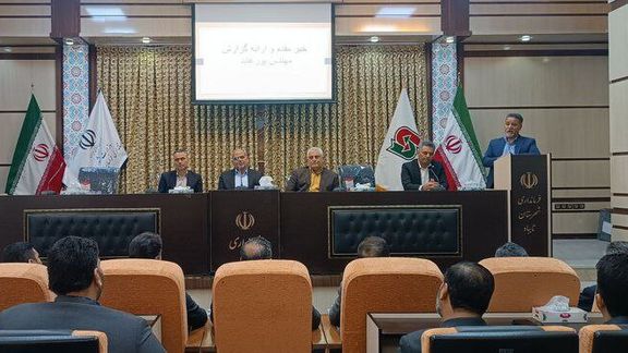 د دوغارون-اسلام کلا پوله؛ هره ورځ ۱۲۰۰ باروړونکي موټرونه پر دغه لار تګراتګ کوي