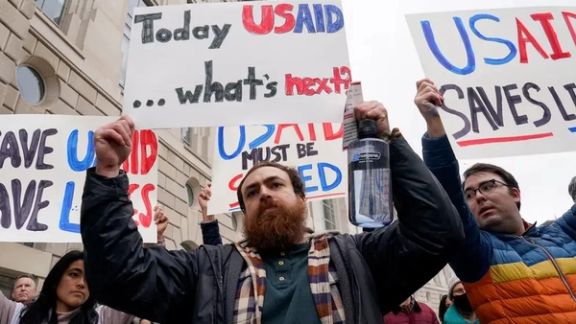 در پی توقف کمکهای خارجی امریکا، صدها پیمانکار با بحران مالی مواجه شدهاند