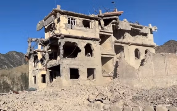 طالبان میگوید در حملات پاکستان به افغانستان ۳۶ نفر کشته شدند