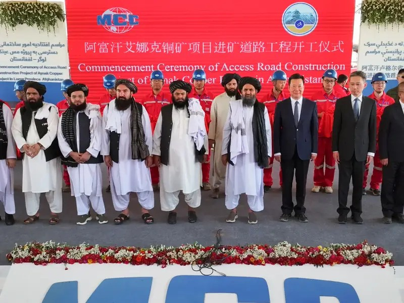 طالبانو او چینايي چارواکو د مس عینک پروژې سړک پرانیست