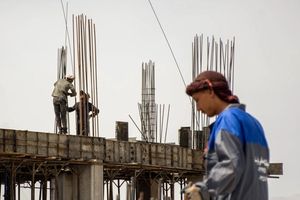 وزیر کار طالبان با سفیر ایران درباره انتقال قانونی کارگران افغان گفتوگو کرد