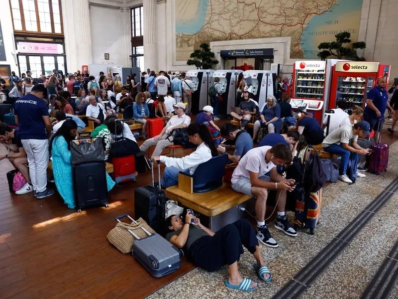 اختلال خطوط ریلی فرانسه پس از خرابکاری‌های روز افتتاحیه المپیک هنوز ادامه دارد