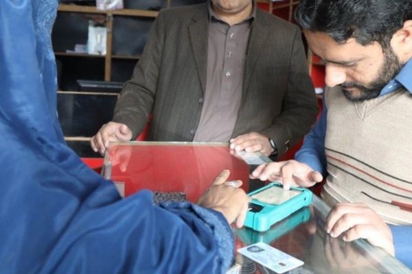 د پاکستان دولت نوې لارښوونه؛ د پي او ار کارت لرونکو بانکي اکاونټونه اوس نه تړل کېږي