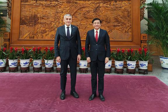 د چین او تاجکستان ځانګړو استازو د افغانستان پر وضعیت خبرې وکړې