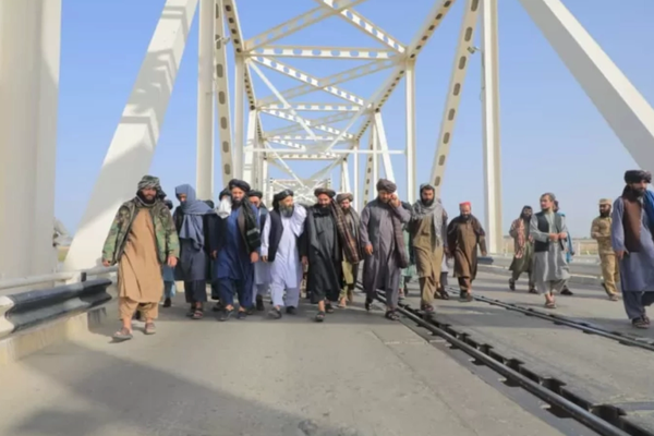 طالبانو او ازبکستاني چارواکو حیرتان کې د رېل پټلۍ له لارې د سوداګرۍ پر زیاتوالي خبرې کړي