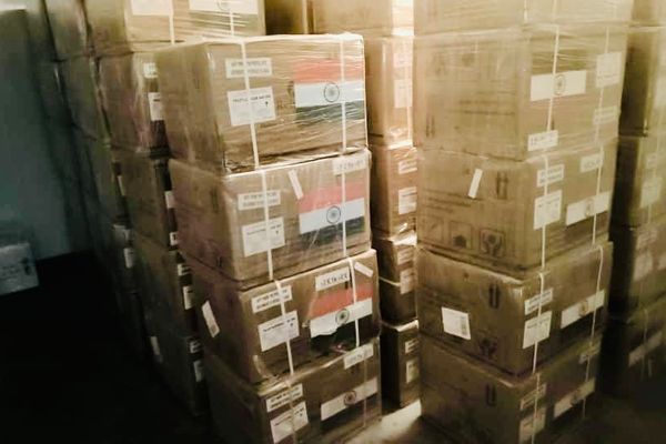 هند افغانستان ته ۲،۵ ټنه د سرطان ضد درمل استولي