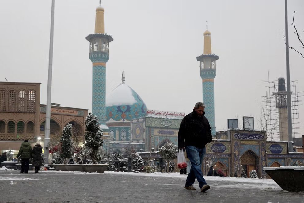 گاردین: حمله به ایران رهبری جمهوری اسلامی را هدف قرار خواهد داد