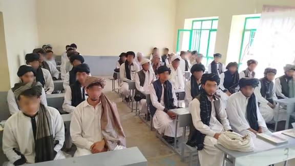 سیاست آموزشی طالبان با مخالفت خانواده‌ها روبه‌رو شده است