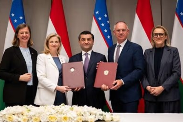 النمسا توقع اتفاقية مع أوزبكستان لترحيل اللاجئين الأفغان