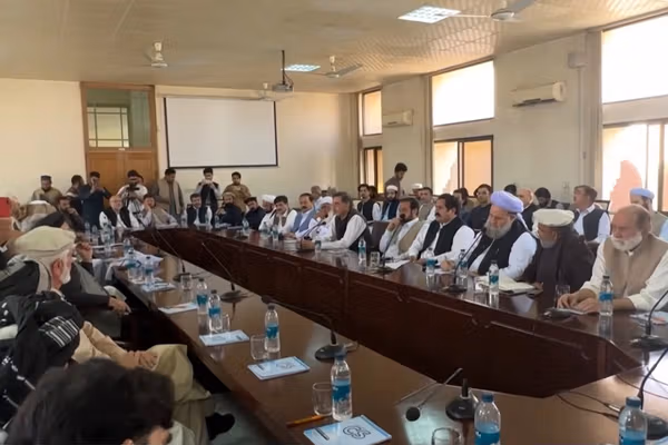 جرگه صلح با تاکید بر آتشبس از دیپلوماسی میان طالبان و اسلامآباد حمایت کرد