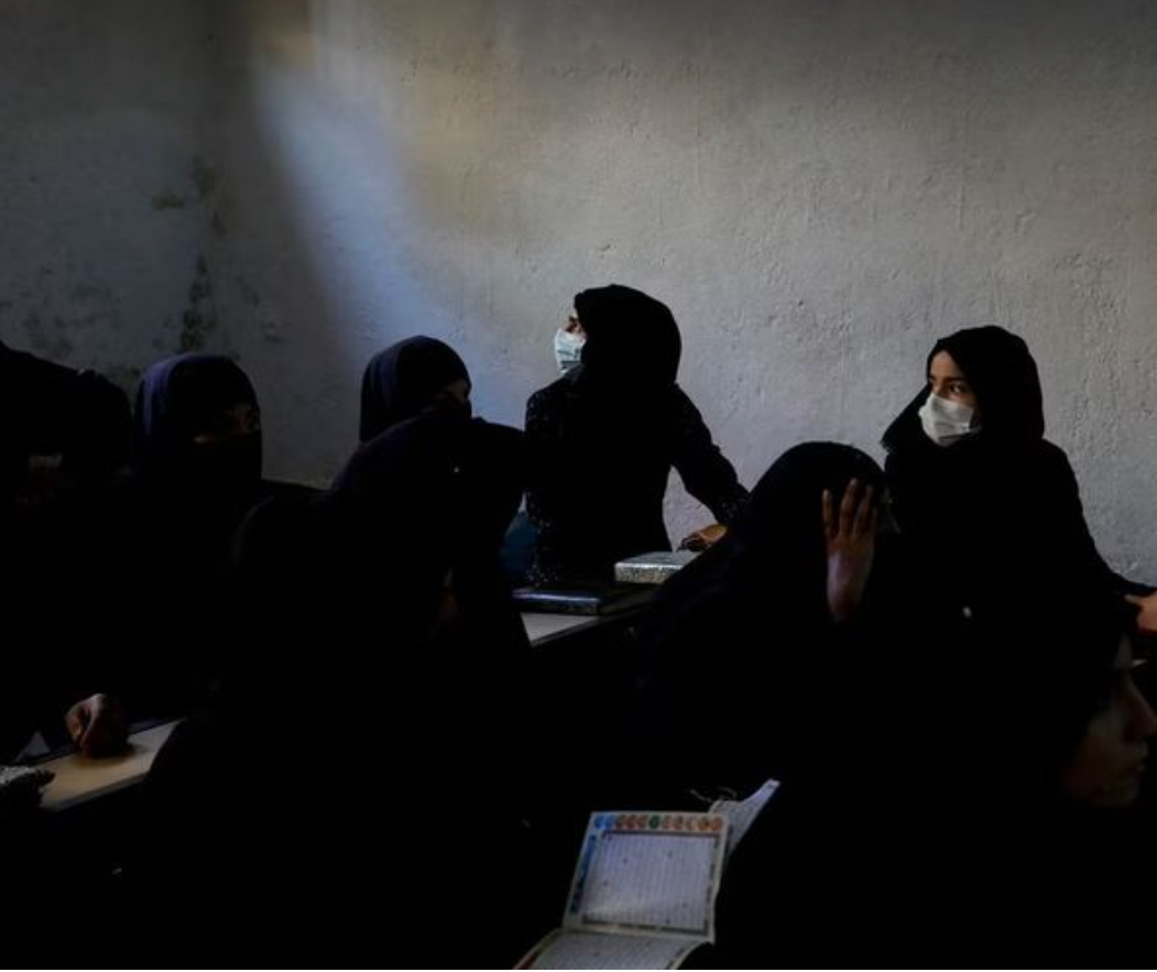 HRW Urges Taliban To Reverse Ban on Girls’ Education