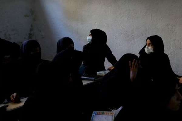 HRW Urges Taliban To Reverse Ban on Girls’ Education