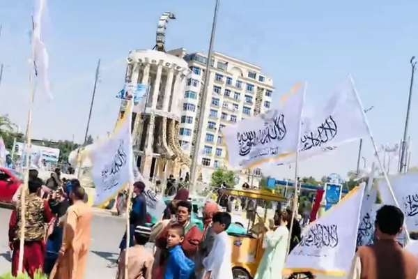 Forceful Decorations in City, Teachers Facing Threats Mark 3rd Anniversary of Taliban Rule