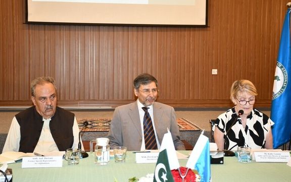 د اسوشيټيډ خبرياله وايي په افغانستان کې د وسله والو ډلو شتون د سيمې امنیت ته ننګونه ده