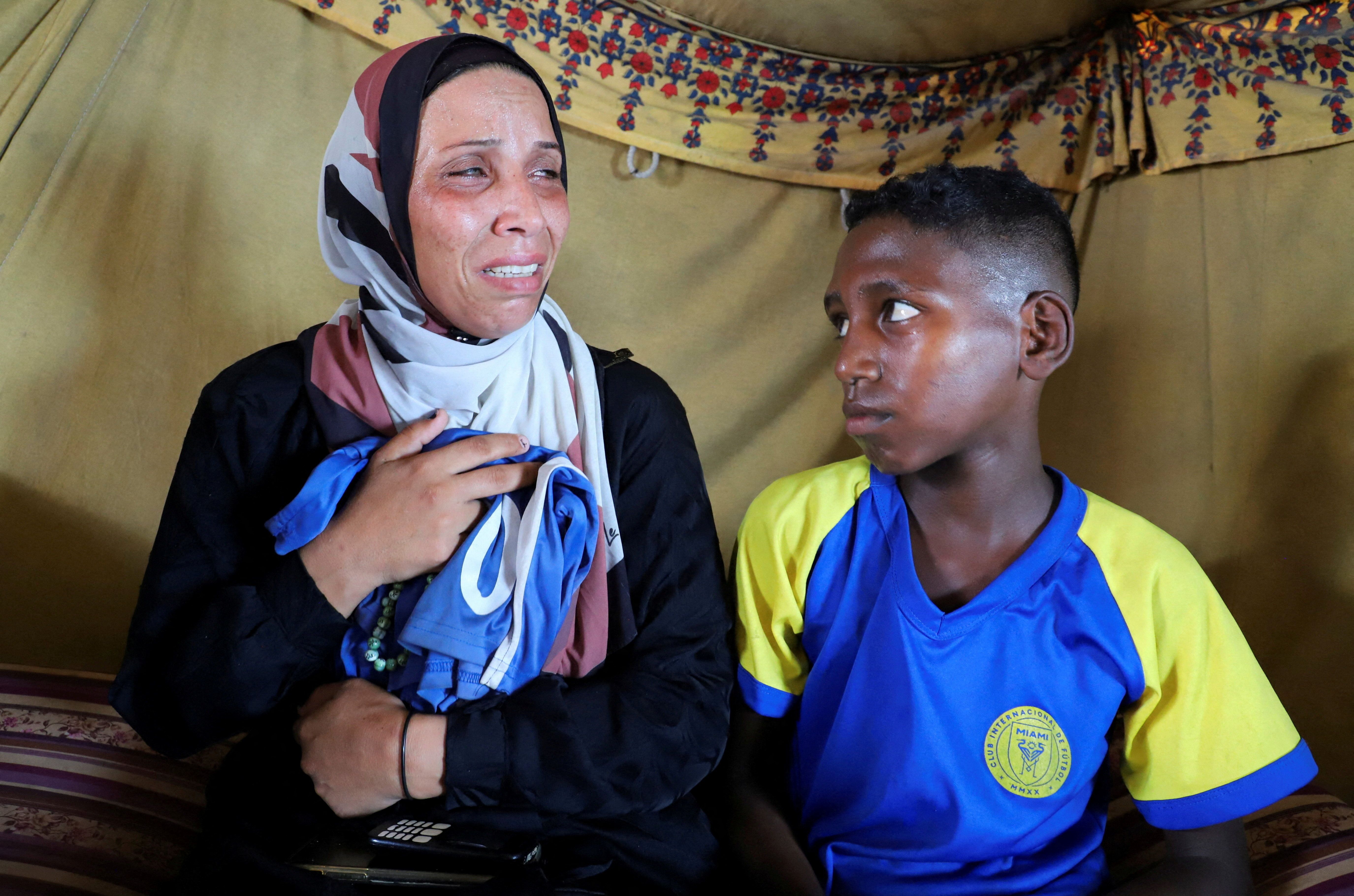 دعا همسر سلیمان و پسرش در حال سوگواری