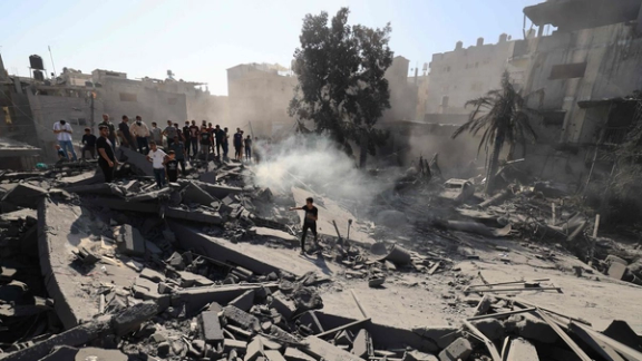 په غزه کې د بمبار شوې سیمې انځور