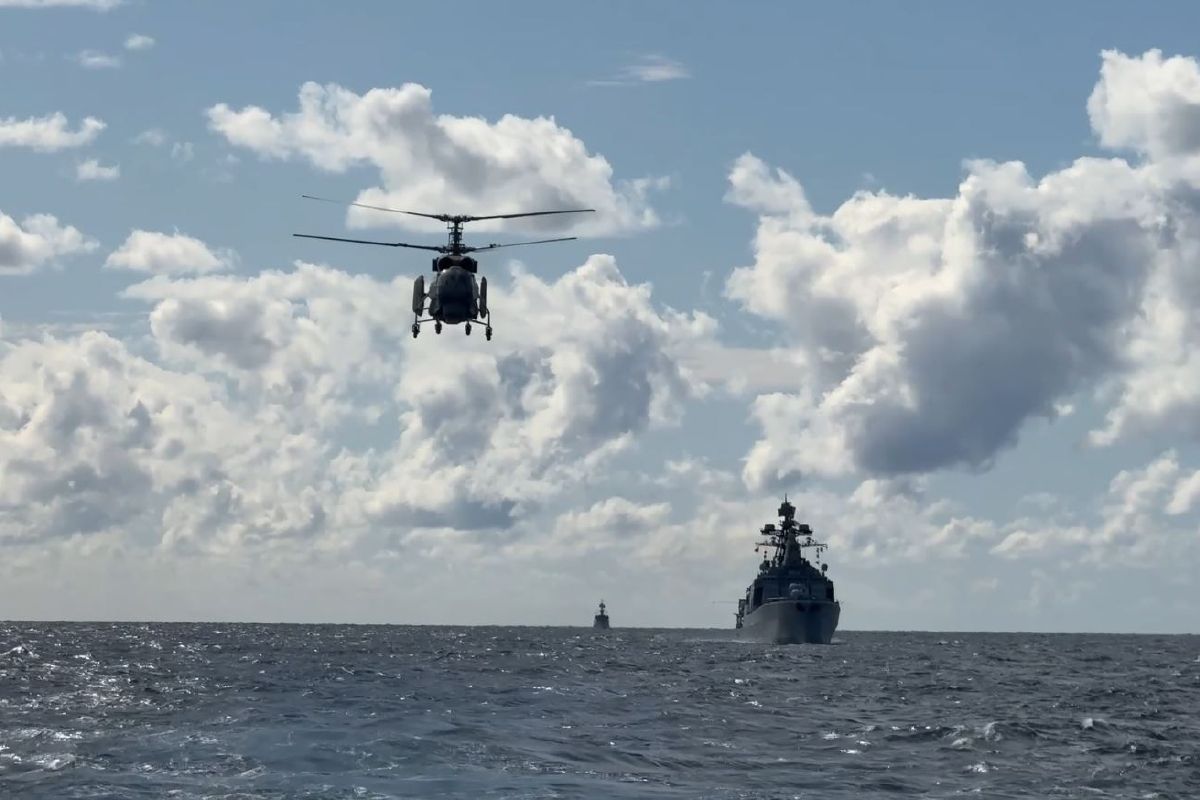 رزمایش کشتی‌های جنگی روسیه و چین در اقیانوس آرام برگزار شد