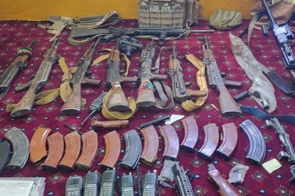 طالبان تداهم منازل عسكريين سابقين وتعتقلهم في ولاية أروزغان