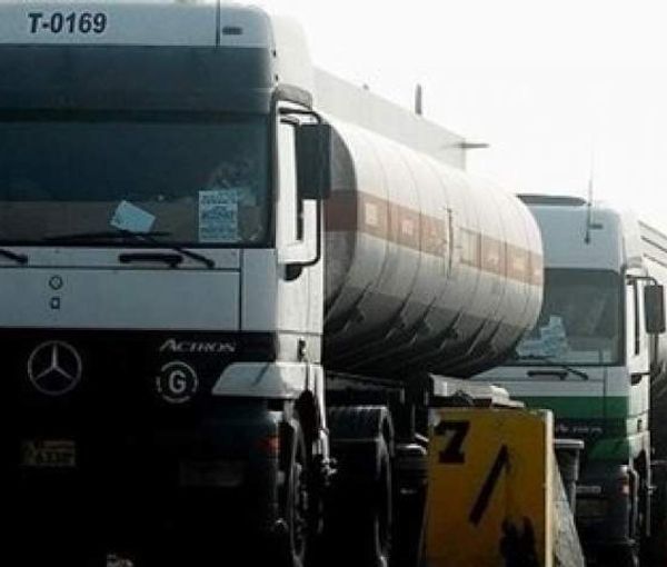 رئیس اتحادیه صادرکنندگان مواد نفتی ایران: افغانستان دیگر بنزین بی‌کیفیت نمی‌خرد