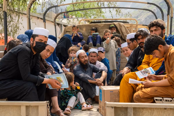 تېره ورځ له ۴زرو زیات افغان کډوال له پاکستان او ایران نه ستانه شوي