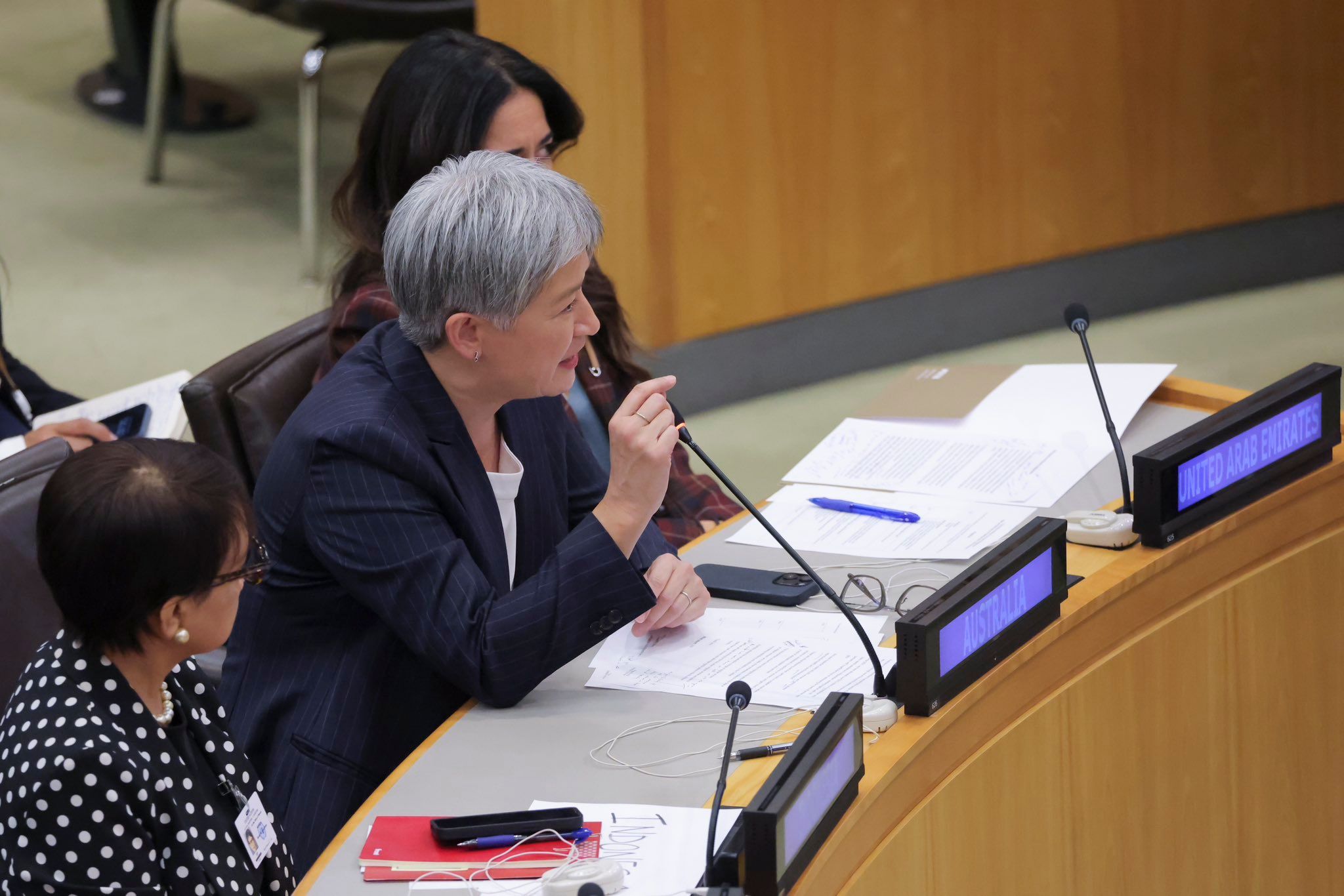 وزیر خارجه استرالیا می‌گوید بدون مشارکت کامل زنان، افغانستان به صلح دست نمی‌یابد