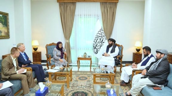 رئیس یوناما و وزیر خارجه طالبان در مورد نشستهای آینده درباره افغانستان گفتوگو کردند