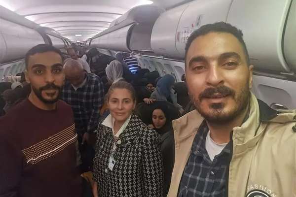 ۱۵۰ فلسطینیان د یوې نامعلومې الوتنې له لارې جنوبي افریقا ته رسېدلي