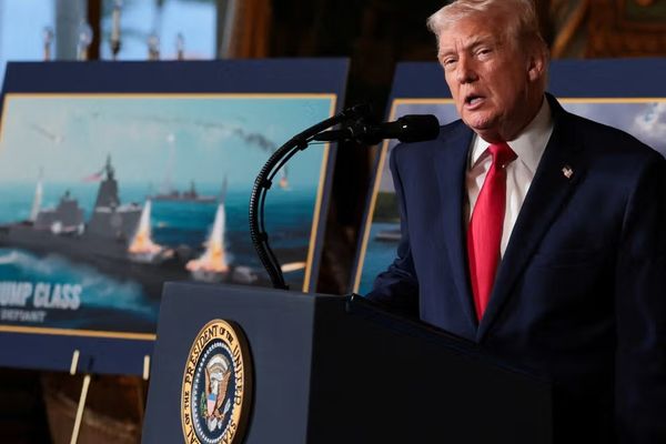 ترامپ از ساخت بزرگترین و قدرتمندترین ناوهای جنگی جهان با نام «کلاس ترامپ» خبر داد