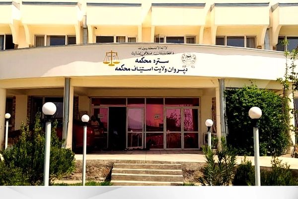 طالبانو په پروان او پکتیا کې د دوو ښځو په ګډون ۱۳ کسان په دُرو وهلي او زنداني کړي دي