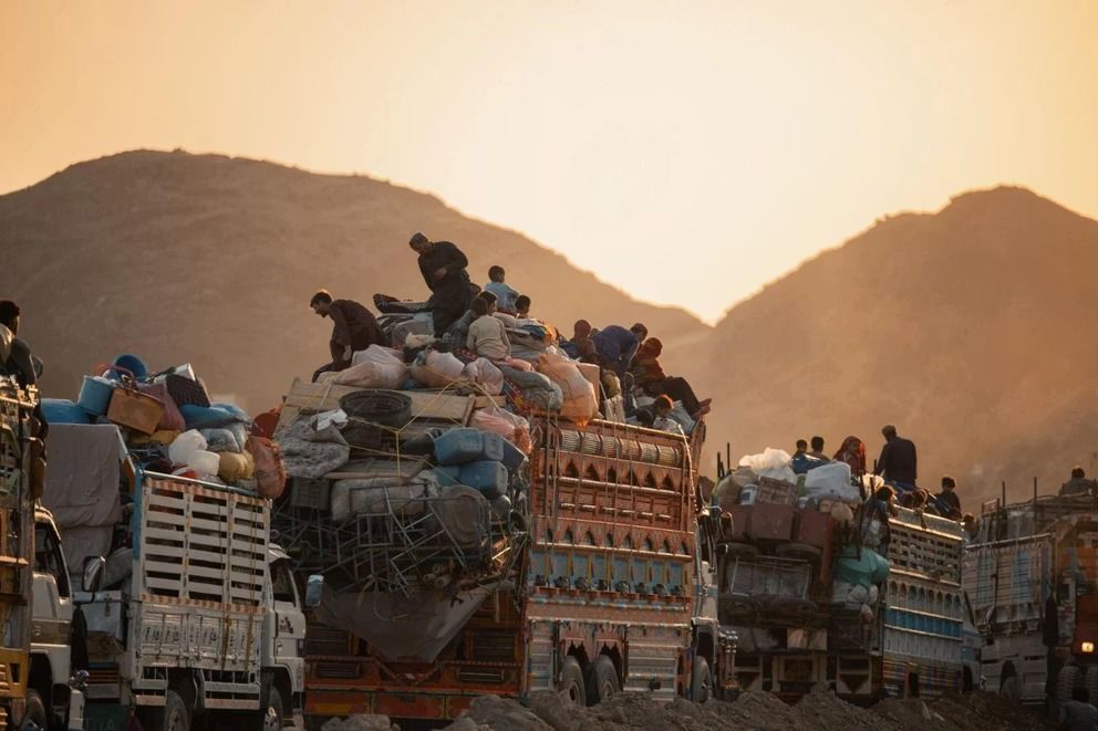 Rights Group Urges Pakistan To Halt Deportations Of Afghan Migrants