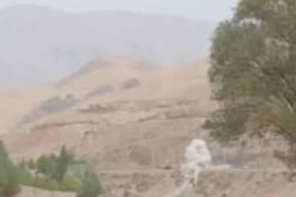 حركة أفغانستان الخضراء تتبنى هجوماً استهدف موكب حاكم بدخشان في فيض آباد