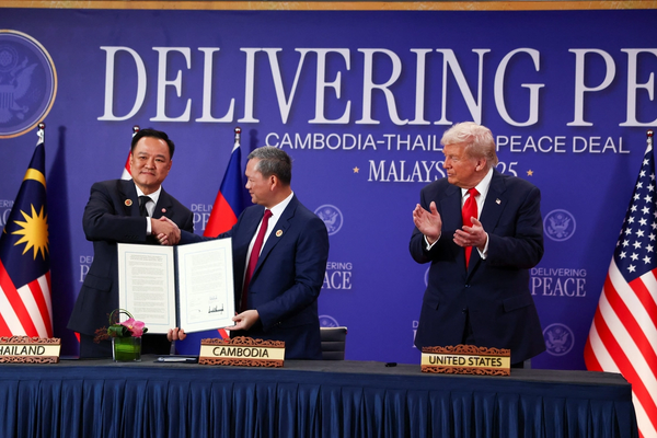 تايلنډ د ماین چاودنې له امله له کمبوډيا سره د سولې تړون وځنډاوه