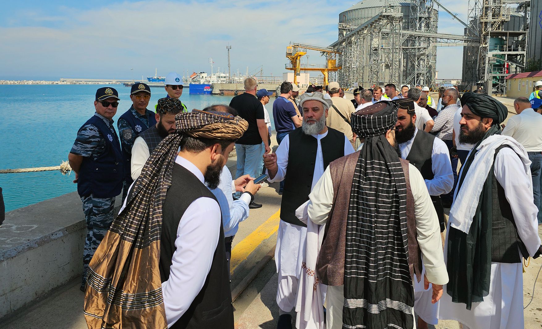 طالبان: قزاقستان د پټلۍ له لارې د افغانستان صادراتو ته د پنځوس سلنه تخفیف ورکولو ژمنه وکړه