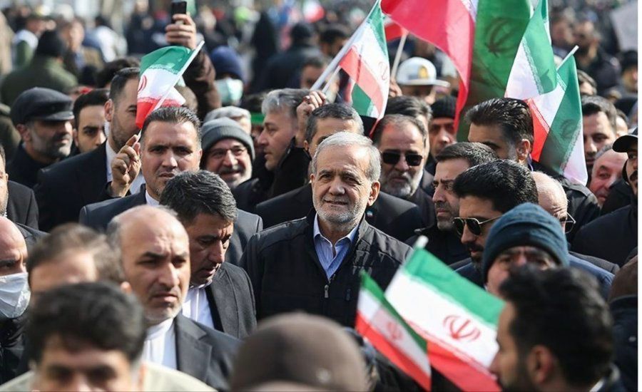 رئیس جمهور ایران: همسایگان ما بدانند در فکر برادری و همکاری با آنها هستیم