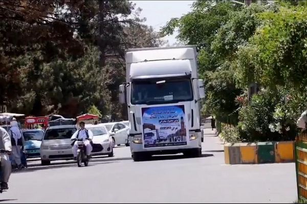 اتاق پیشهوران هرات از صادرات لباس به عراق خبر داد