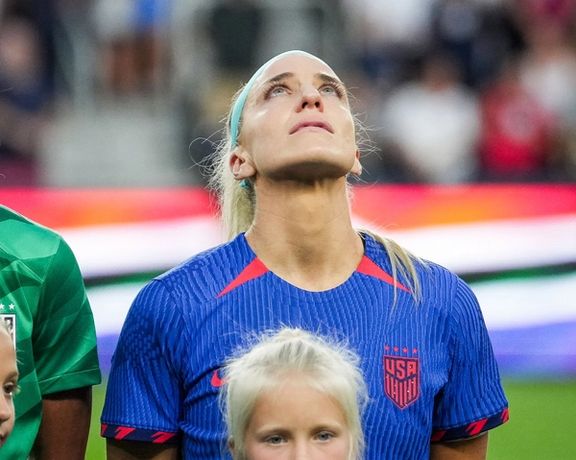 جولی ارتز، بازیکن تیم ملی زنان امریکا و قهرمان ٢ دوره جام جهانی از فوتبال خداحافظی کرد