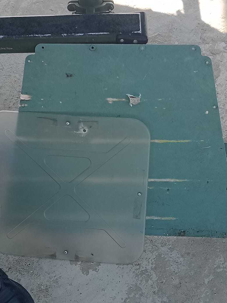 شماری از خبرنگاران پاکستانی با نشر تصاویر هلیکوپتر نظامی می‌گویند یک افسر ارشد پاکستان در این تیراندازی زخمی شده است