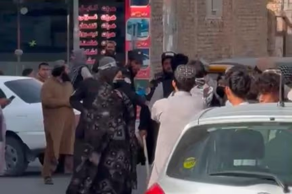 هراتۍ مېرمن: طالبانو د پېسو په بدل کې خوشې کړم