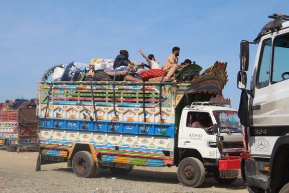 پاکستان نن ۱۵۰۰ تنه افغان کډوال افغانستان ته شړلي