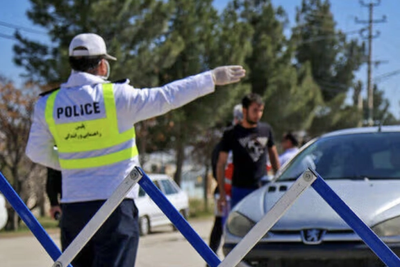 انقلاب سيارتين في سيستان وبلوشستان يؤدي إلى مقتل 13 مهاجرًا أفغانيًا