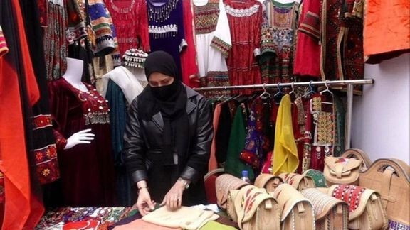 د بې‌ځایه شویو نړۍوال سازمان: په جلاوطنۍ کې افغان مېرمنو کلتوري میراث ژوندی ساتلی
